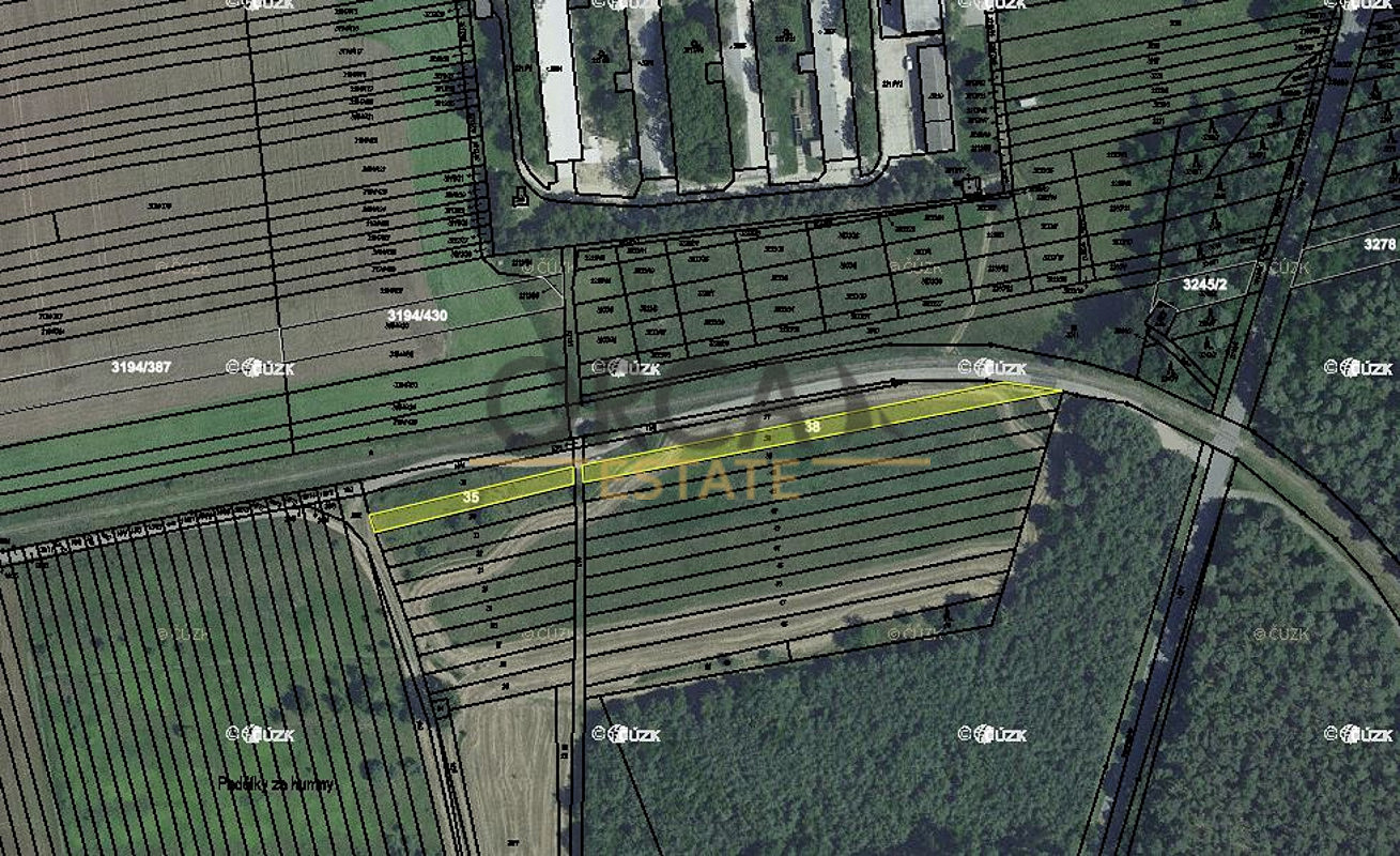 Prodej stavebního pozemku 1 482 m²