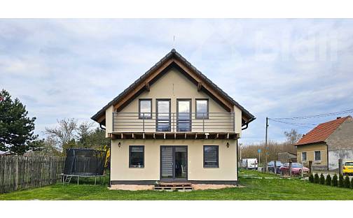 Prodej domu 160 m² s pozemkem 569 m², Stratov, okres Nymburk