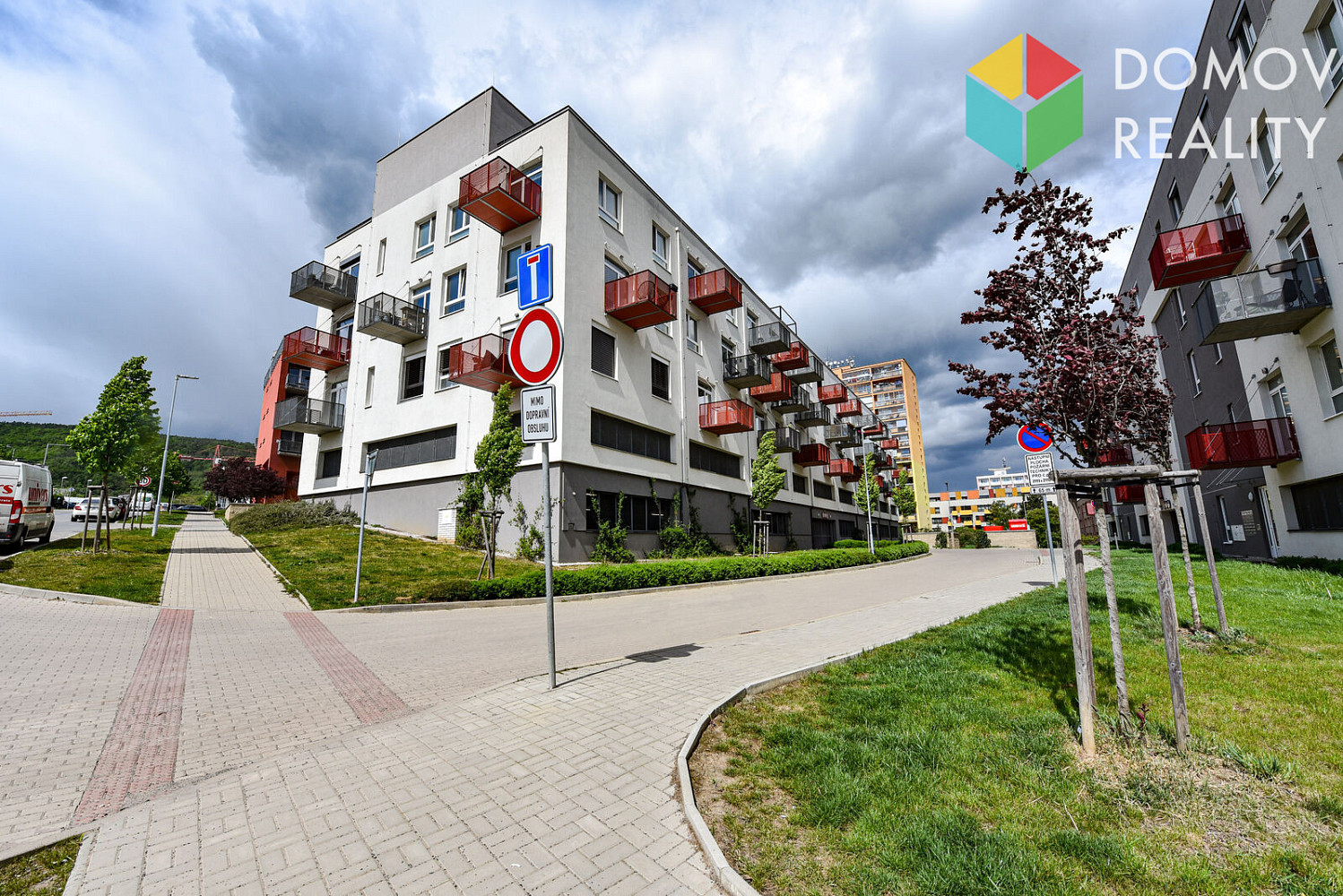 Pronájem garážového stání 12 m2 Nepilova, Beroun - Beroun-Město 1 300 Kč/měsíc – fotografie 4
