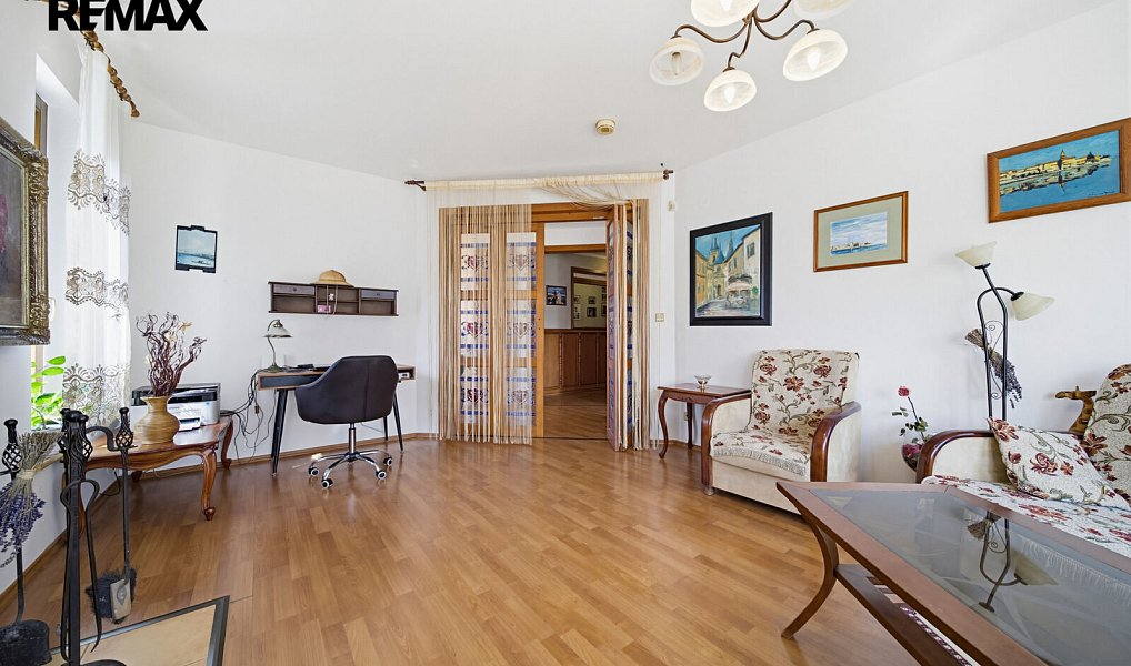 Prodej domu 217 m² s pozemkem 1 818 m², Louny – náhled fotky 13