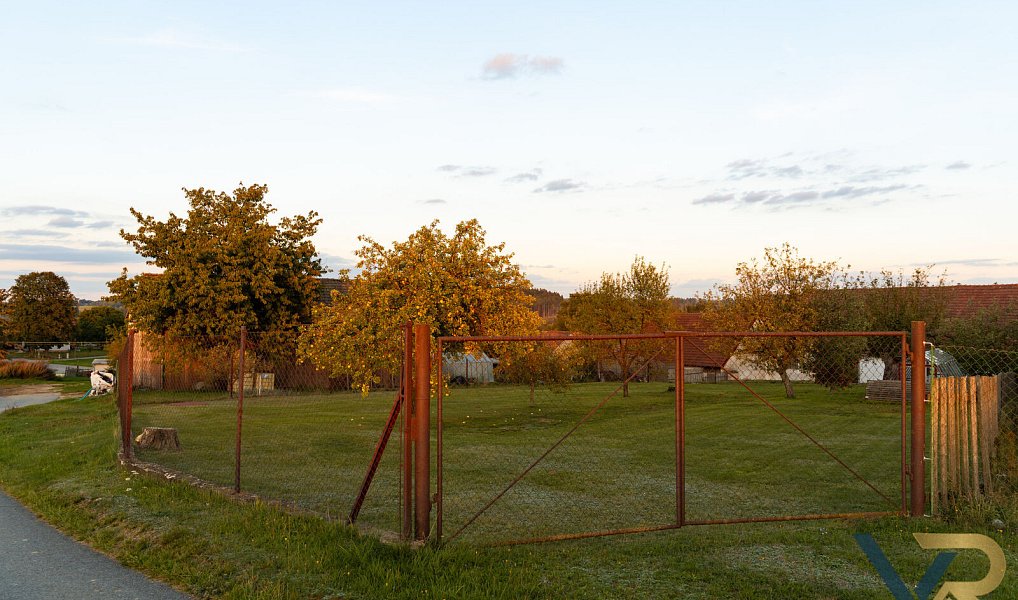 Prodej stavebního pozemku 1 096 m², Nová Cerekev – náhled fotky 5