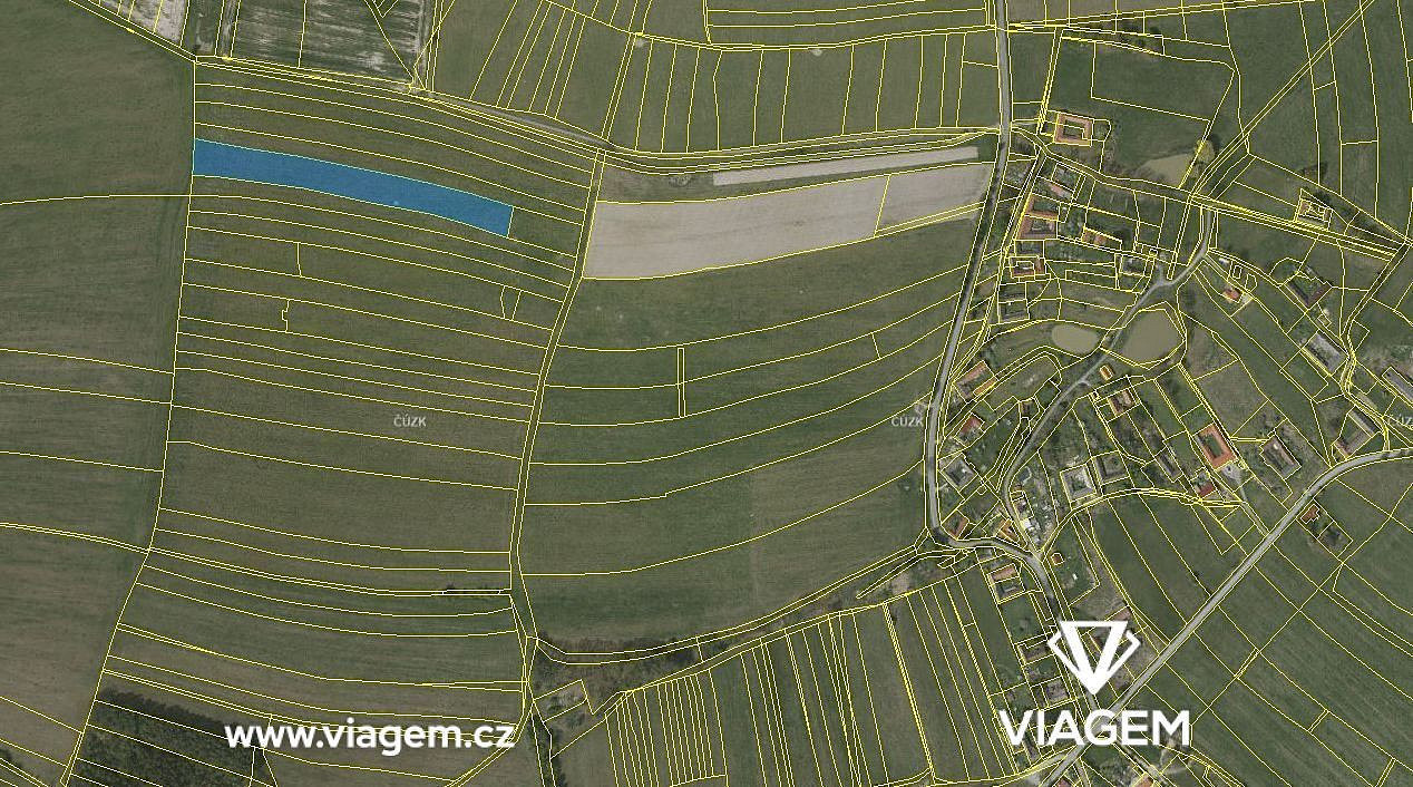 Prodej pole 1 526 m²