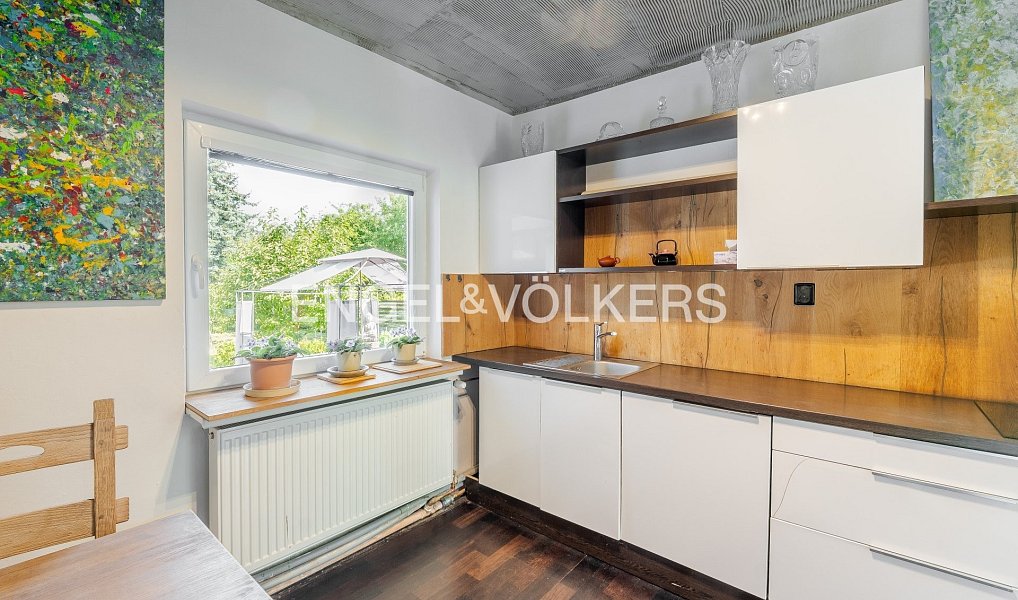 Pronájem domu 140 m² s pozemkem 1 400 m², Praha – náhled fotky 3