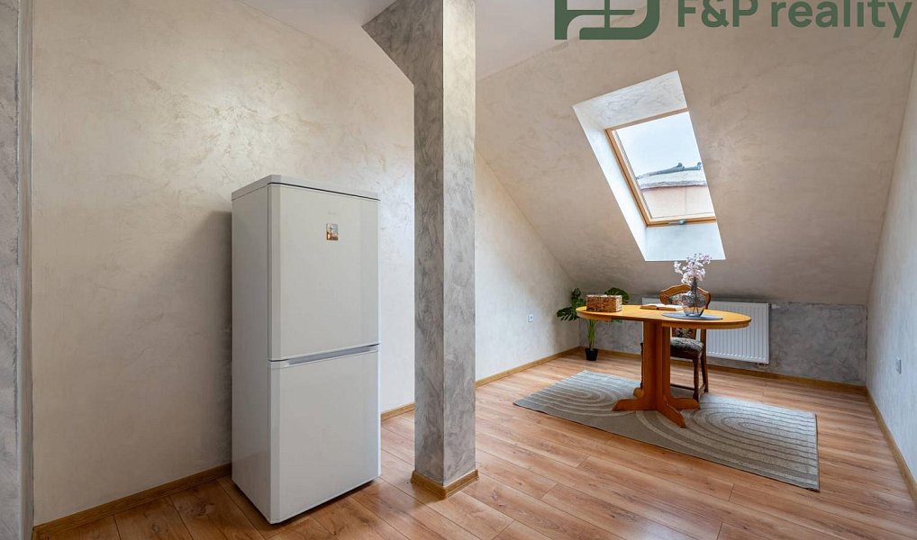 Prodej nájemního domu, činžáku 314 m², Kolín – náhled fotky 9