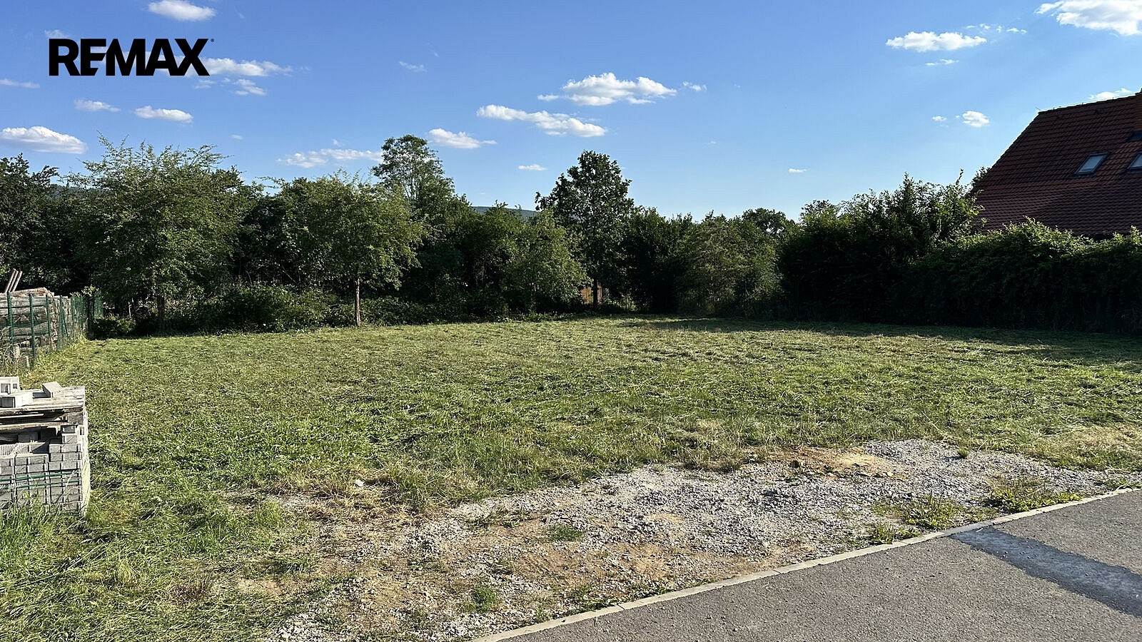 Prodej stavebního pozemku 981 m² – fotografie 5