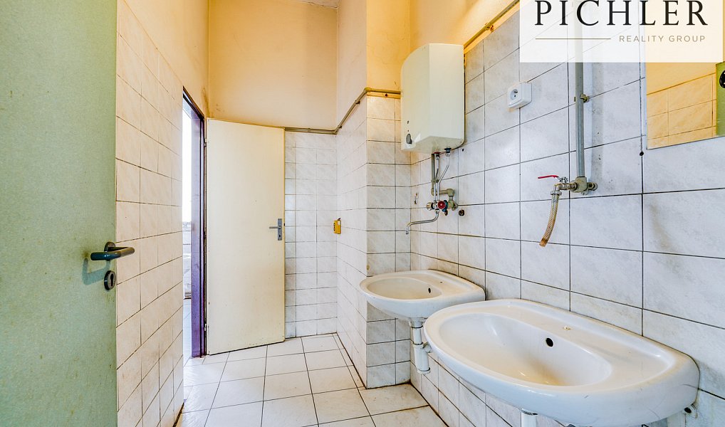 Pronájem obchodních prostor 650 m², Plzeň – náhled fotky 14