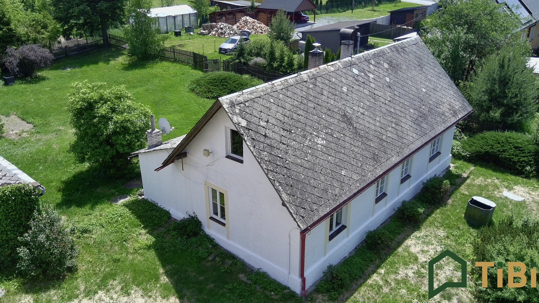 Ev, 220 m², arsa 1484 m²