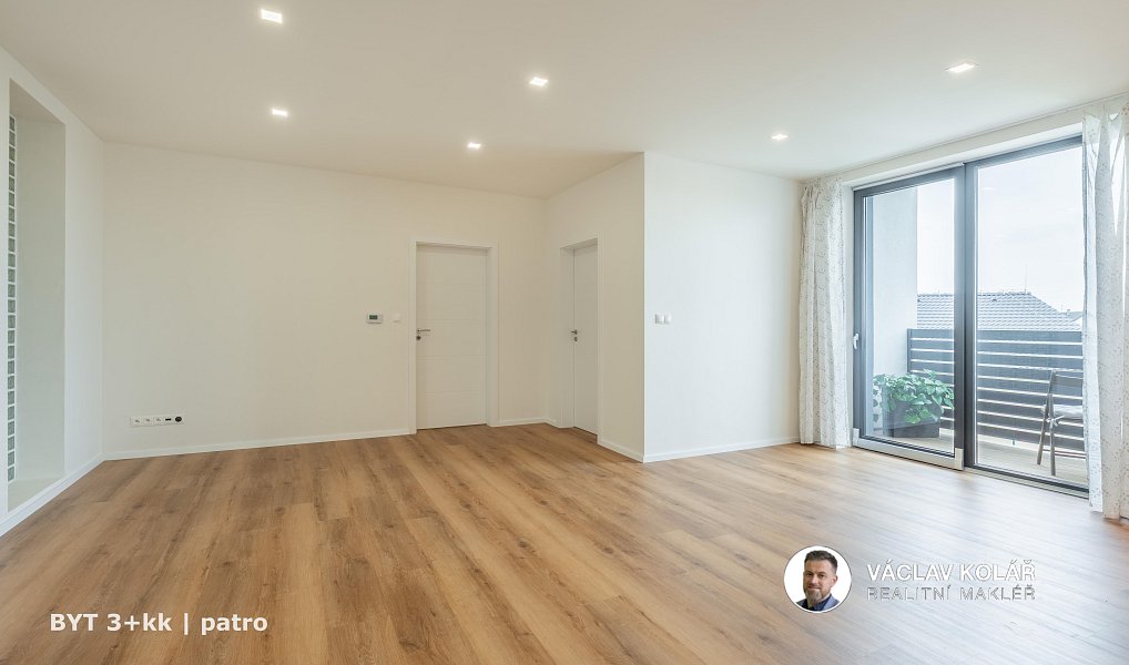 Prodej domu 338 m² s pozemkem 816 m², Horoušany – náhled fotky 32