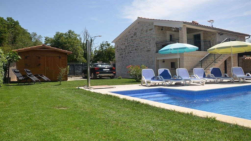 Prodej domu 165 m² s pozemkem 490 m²