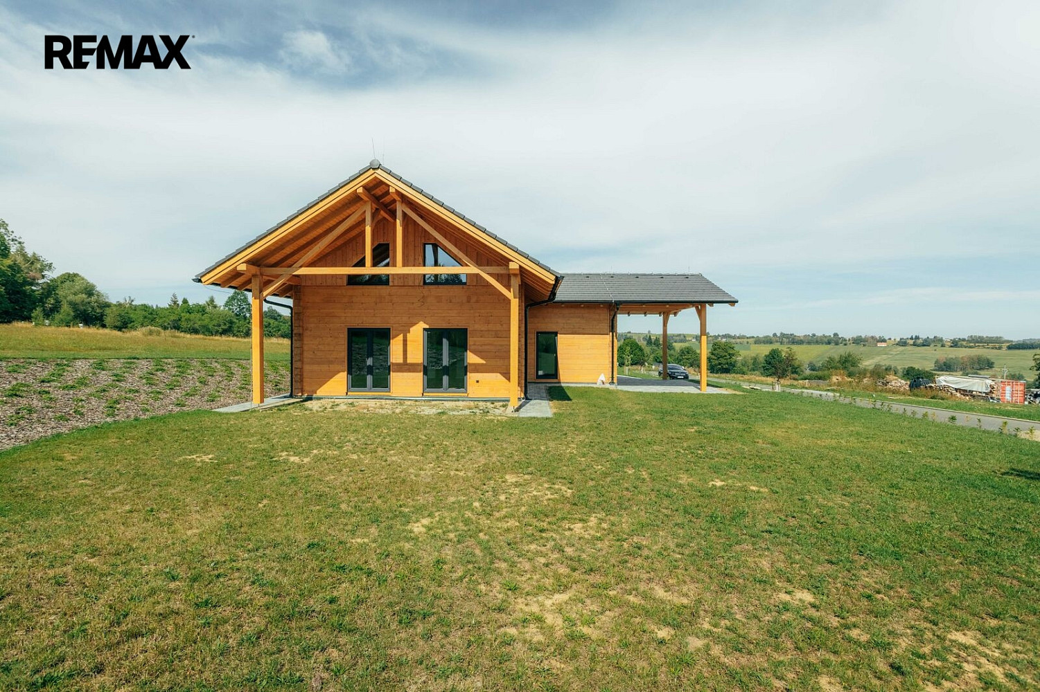 Prodej domu 133 m² s pozemkem 999 m² – fotografie 3