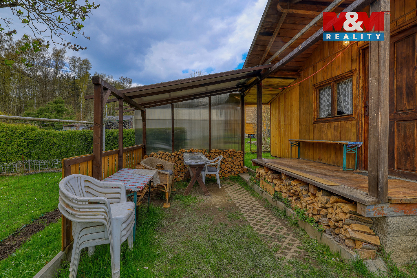 Prodej chaty/chalupy 597 m² s pozemkem 597 m² — photo 2