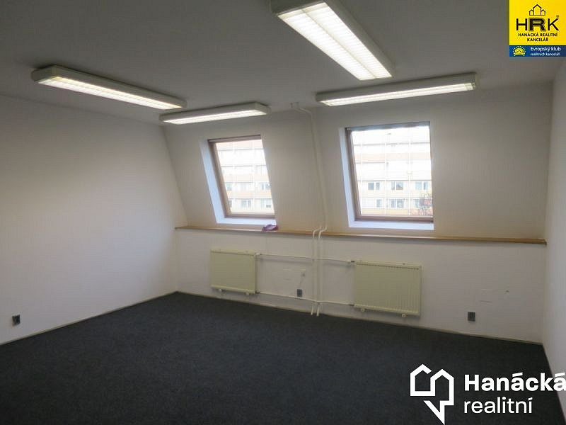 Pronájem kanceláře 21 m² – fotografie 3