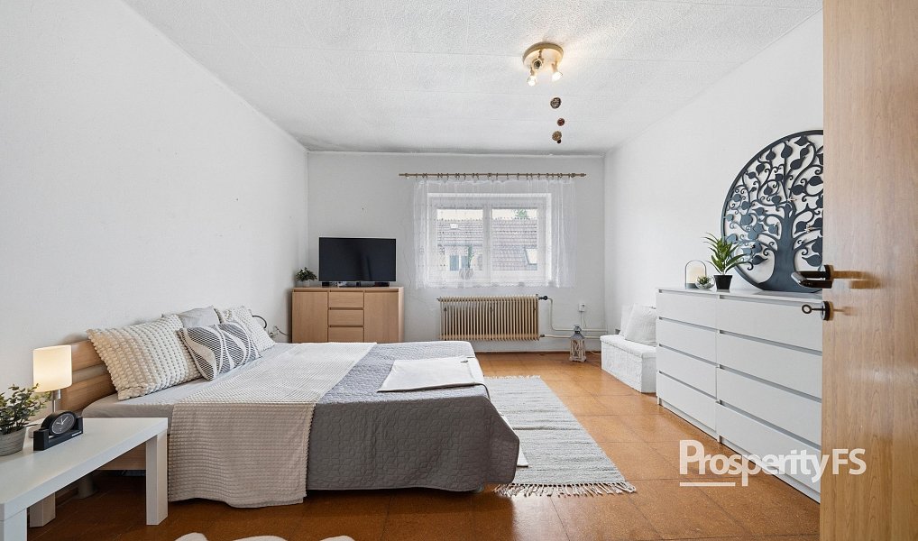Prodej domu 247 m² s pozemkem 1 294 m², Lužná – náhled fotky 7