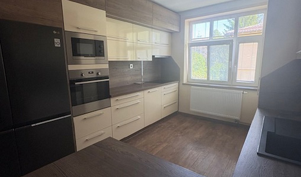 Prodej bytu 2+1 74 m², Jablonec nad Nisou – náhled fotky 2