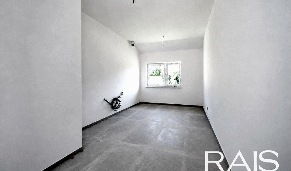 Prodej domu 195 m² s pozemkem 215 m², Holasice – náhled fotky 10