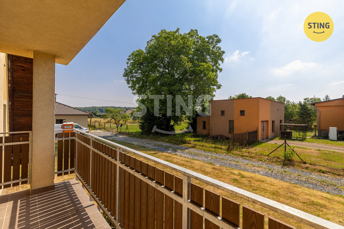 Prodej domu 230 m² s pozemkem 1 129 m² — photo 2