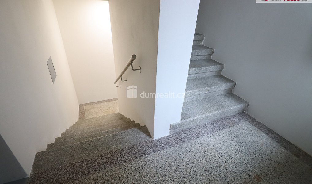 Pronájem bytu 2+kk 51 m², Dalovice – náhled fotky 12