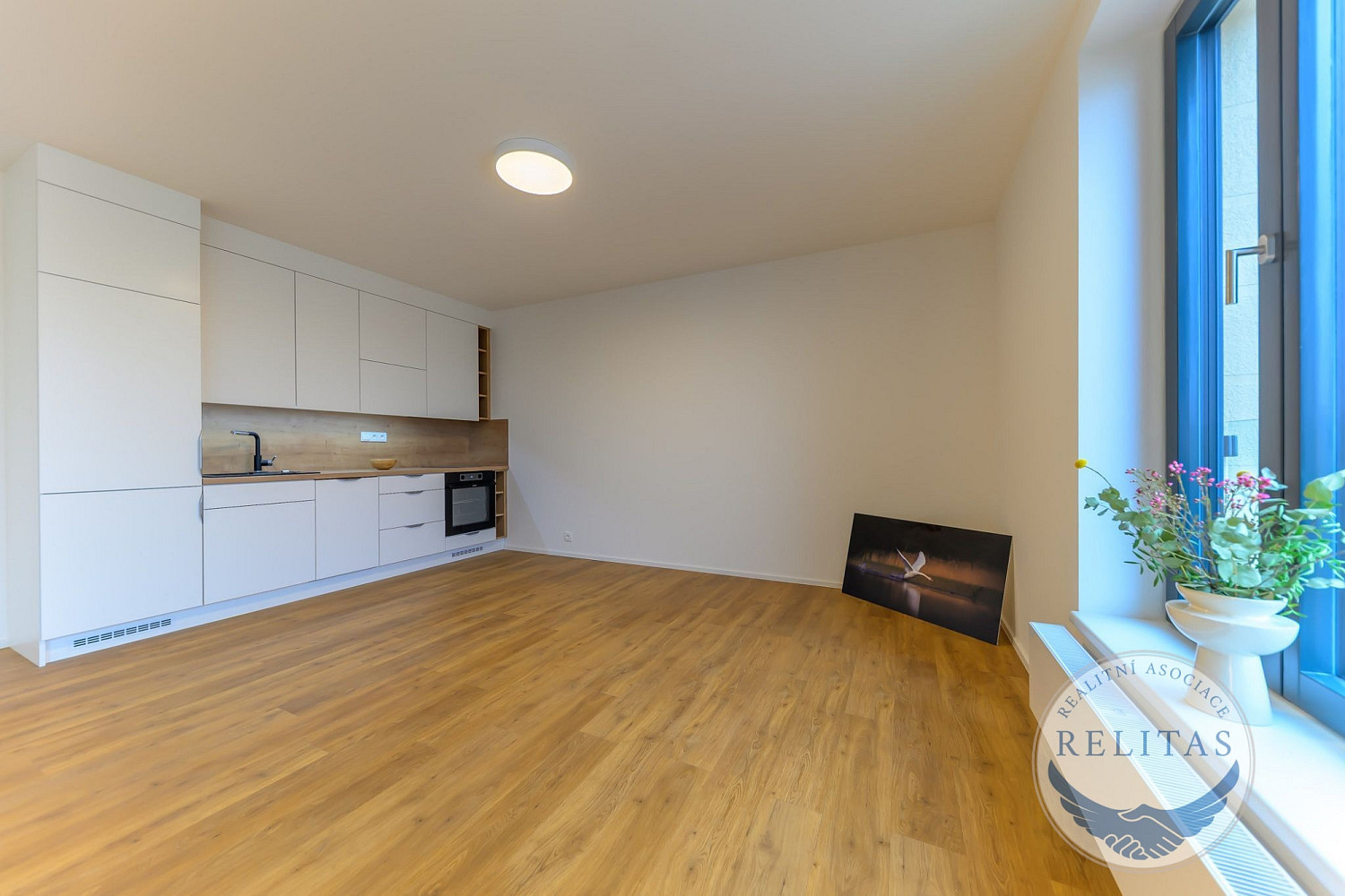 Pronájem bytu 1+kk 31 m² – fotografie 3