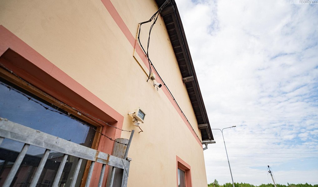 Prodej výrobních prostor 1 652 m², Horní Jiřetín – náhled fotky 9