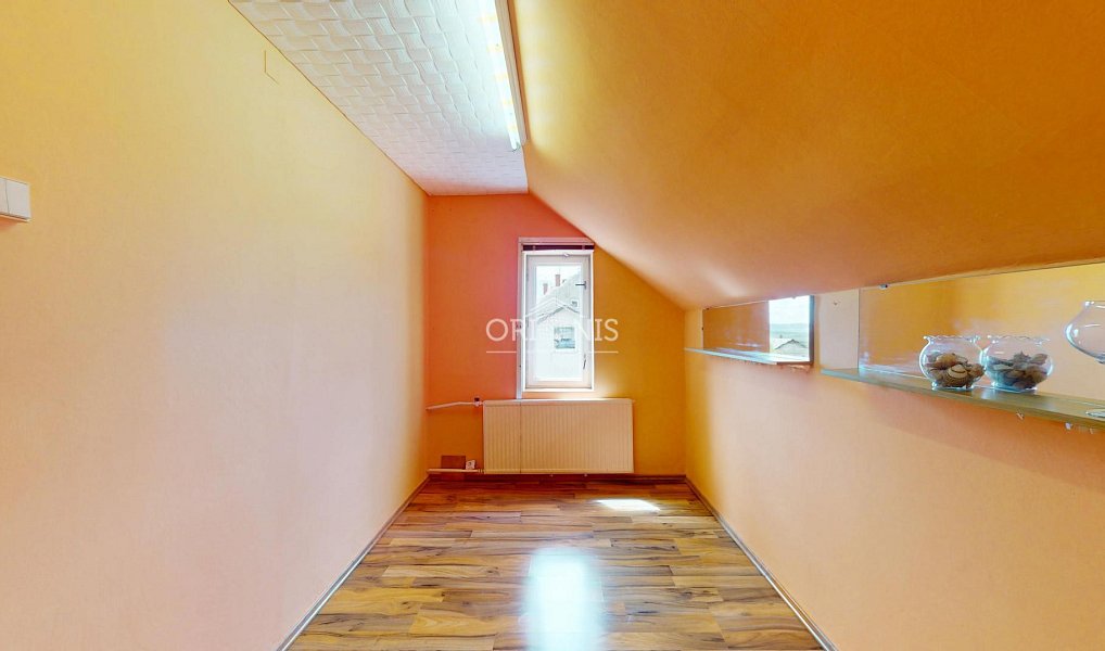 Prodej domu 200 m² s pozemkem 1 002 m², Horní Jiřetín – náhled fotky 4