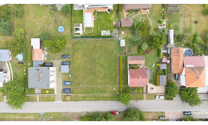 Prodej stavebního pozemku 850 m²