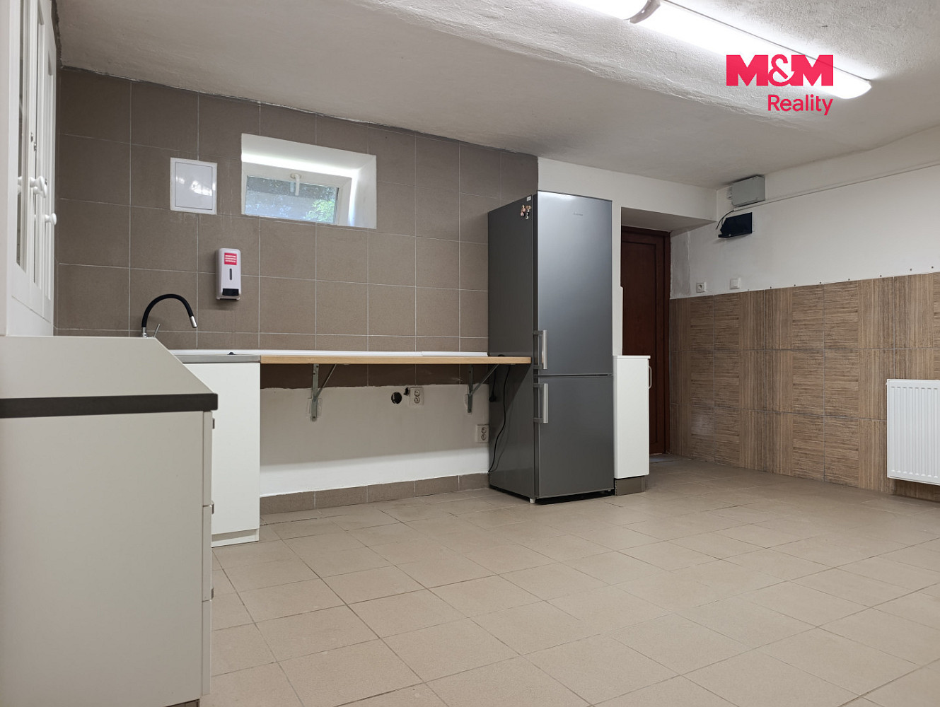 Pronájem obchodních prostor 117 m² – fotografie 4
