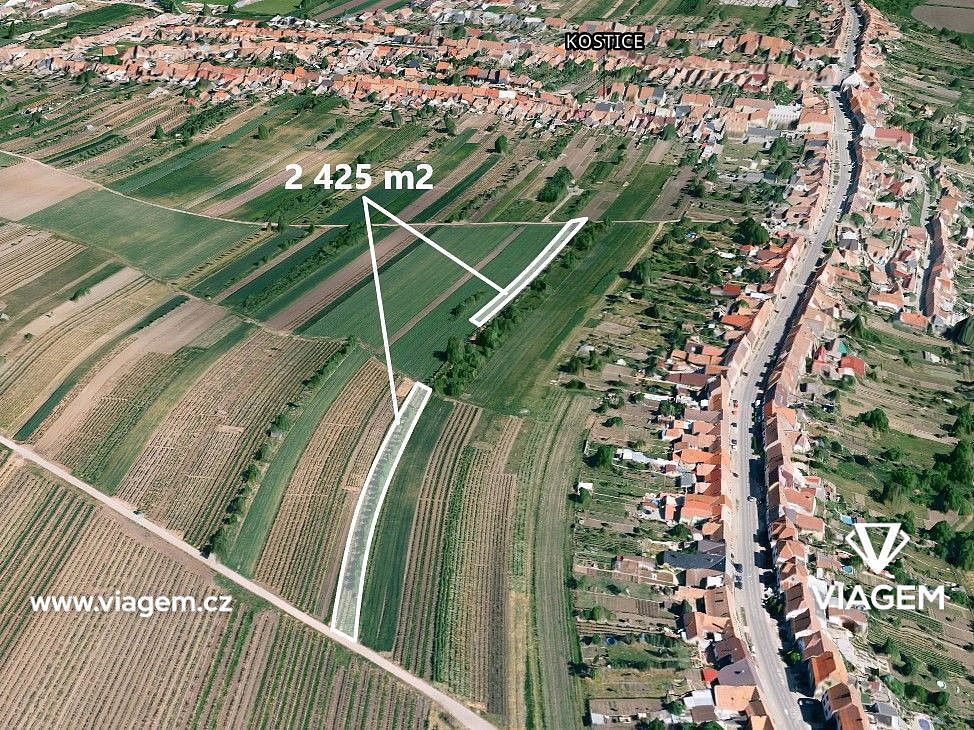 Prodej pole 1 212 m²