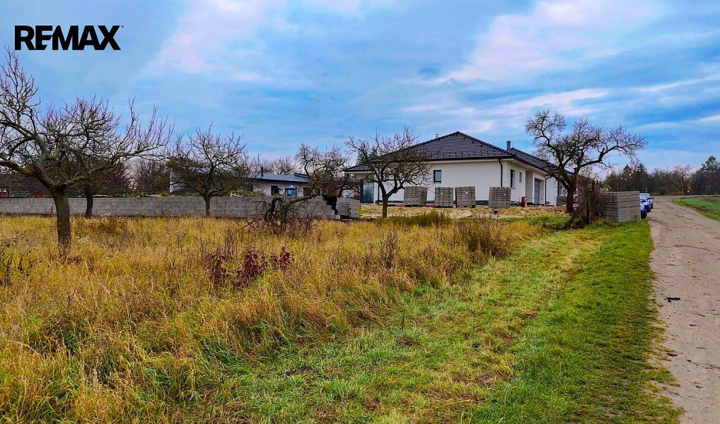 Prodej stavebního pozemku 3 055 m², Podivín – náhled fotky 2