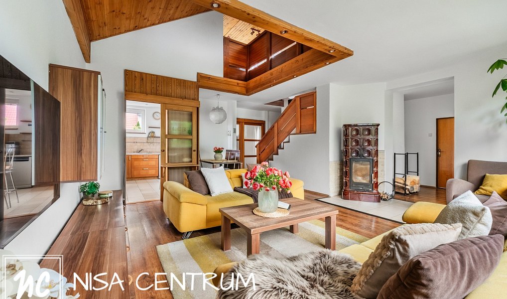 Prodej domu 270 m² s pozemkem 892 m², Stráž nad Nisou – náhled fotky 3