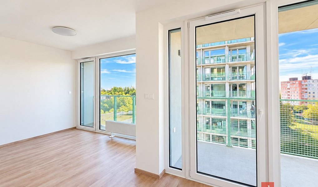 Pronájem bytu 2+kk 52 m², Plzeň – náhled fotky 2