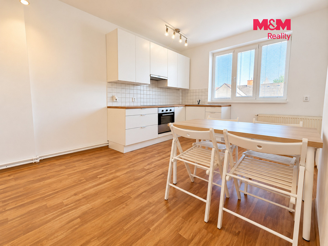 Pronájem bytu 2+1 74 m² – fotografie 4