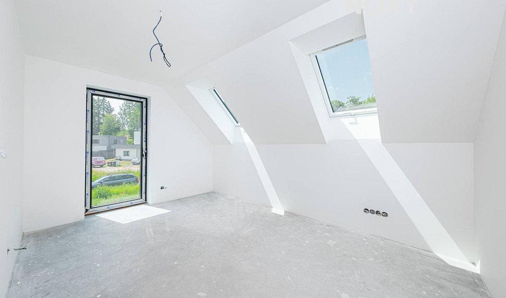 Prodej domu 260 m² s pozemkem 1 037 m², Hradec Králové – náhled fotky 21