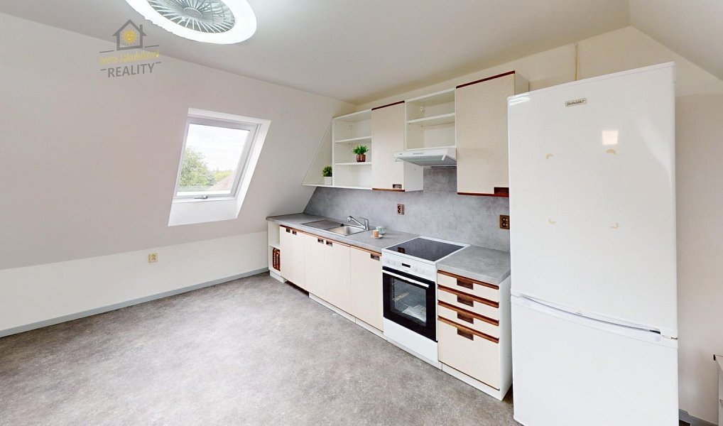 Pronájem bytu 3+1 60 m², Bělá pod Bezdězem – náhled fotky 3