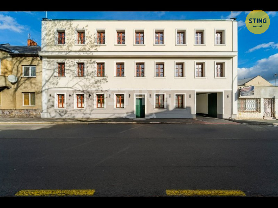 Pronájem bytu 4+kk 99 m² — photo 3