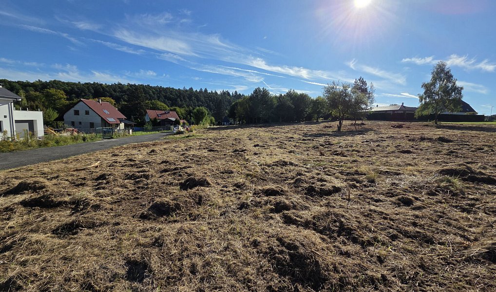 Prodej stavebního pozemku 1 000 m², Březí – náhled fotky 12