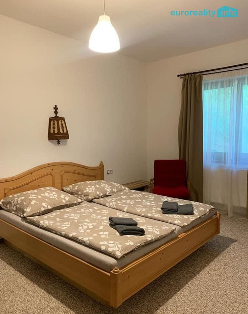 Pronájem domu 200 m² s pozemkem 400 m² — photo 4