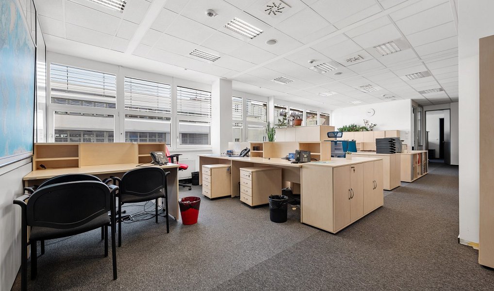 Pronájem kanceláře 168 m², Praha – náhled fotky 7