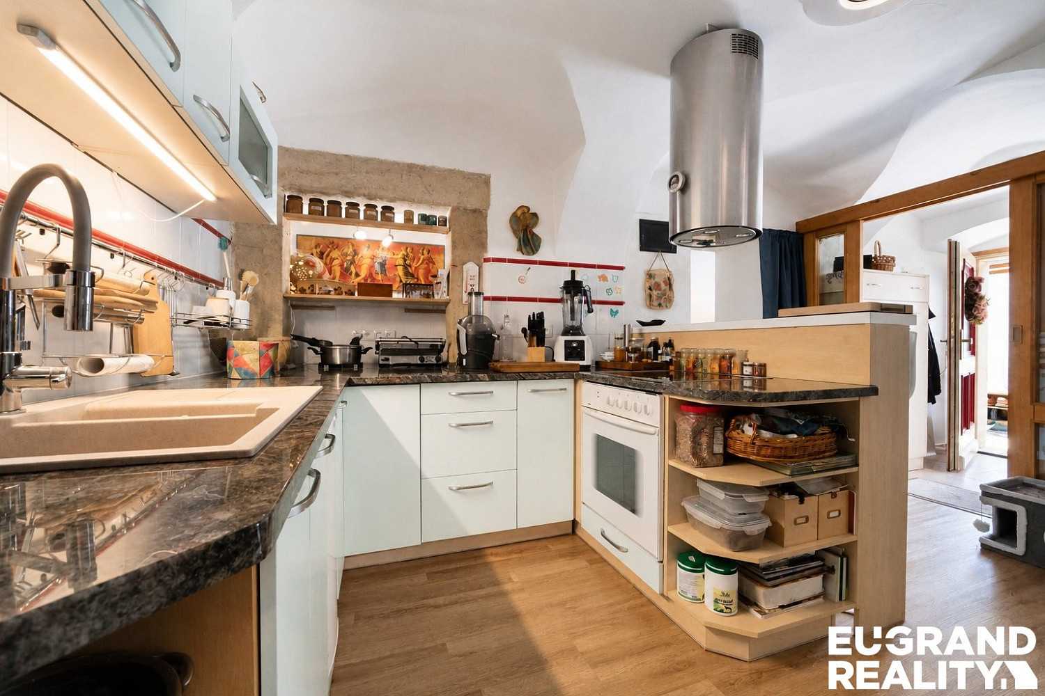 Prodej ubytovacího objektu 271 m² – fotografie 2