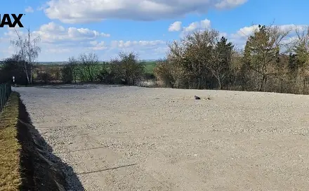 Pronájem pozemku 2 003 m², Slaný, okres Kladno