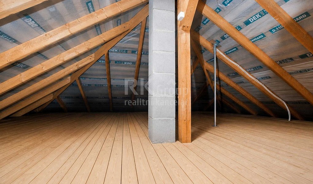 Prodej domu 190 m² s pozemkem 490 m², Cheb – náhled fotky 26
