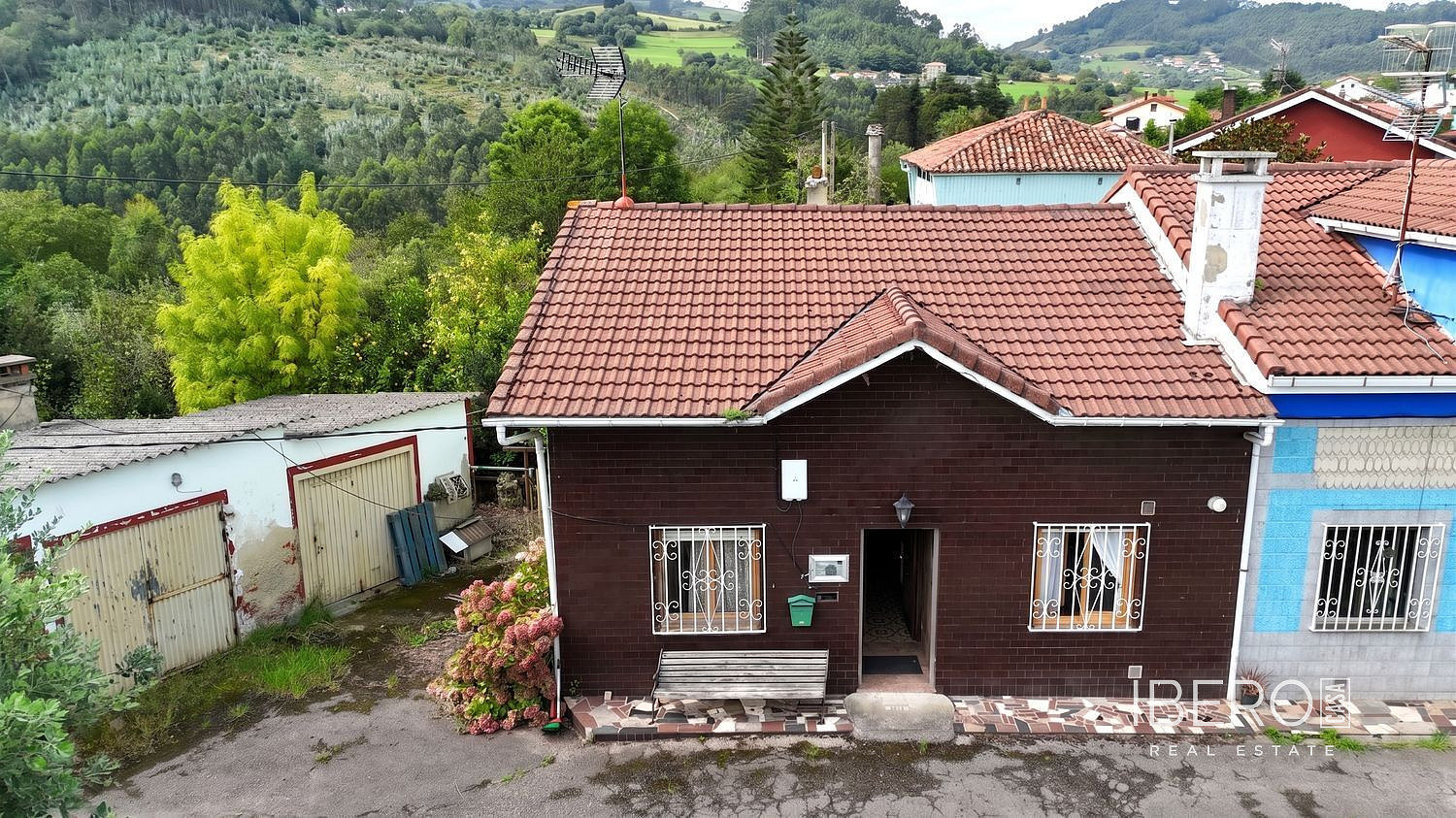 Casa 4+kk – Illas