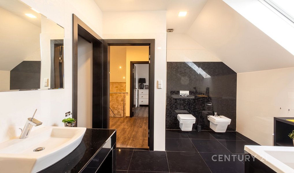 Prodej domu 181 m² s pozemkem 311 m², Kolín – náhled fotky 23