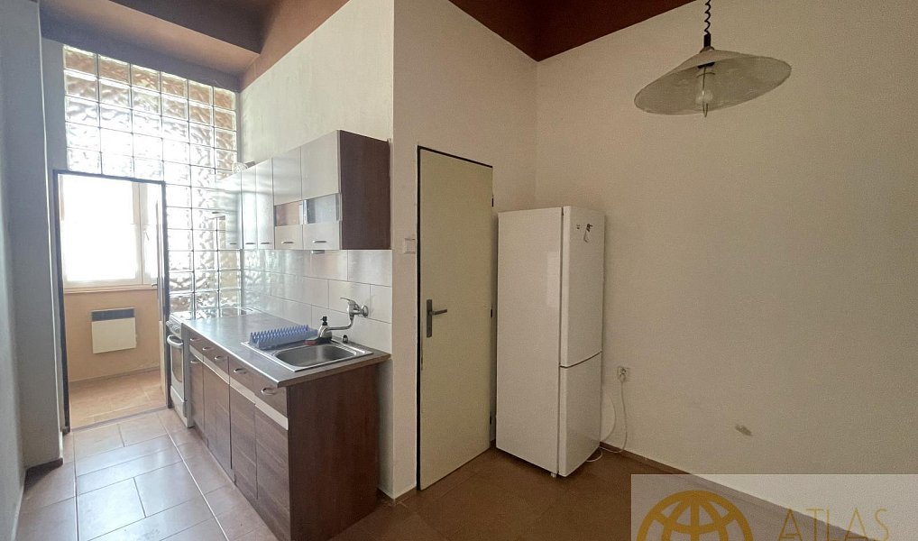 Pronájem bytu 2+1 80 m², Tábor – náhled fotky 2