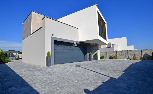 Prodej domu 220 m² s pozemkem 864 m², V Hlinišťatech, Vysoký Újezd, okres Beroun