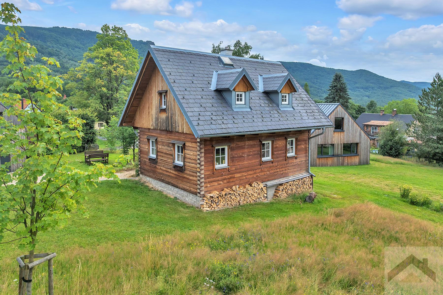 Prodej domu 656 m² s pozemkem 5 411 m² – fotografie 2