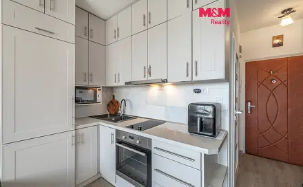 Prodej bytu 1+kk 22 m², Bělojarská, Tachov