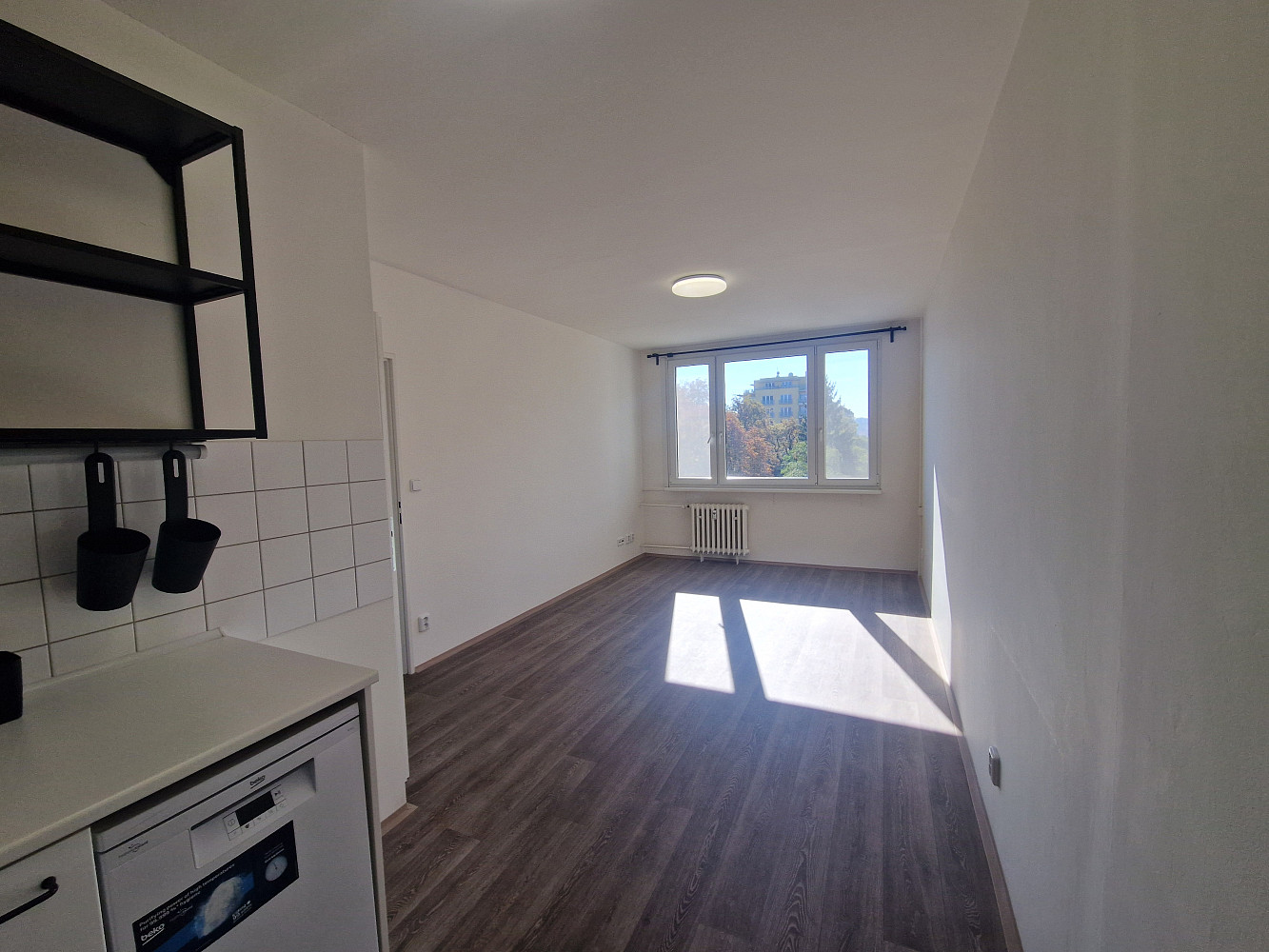 Pronájem bytu 2+kk 40 m² – fotografie 3
