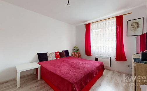 Prodej bytu 2+1 50 m², Nádražní, Pacov, okres Pelhřimov