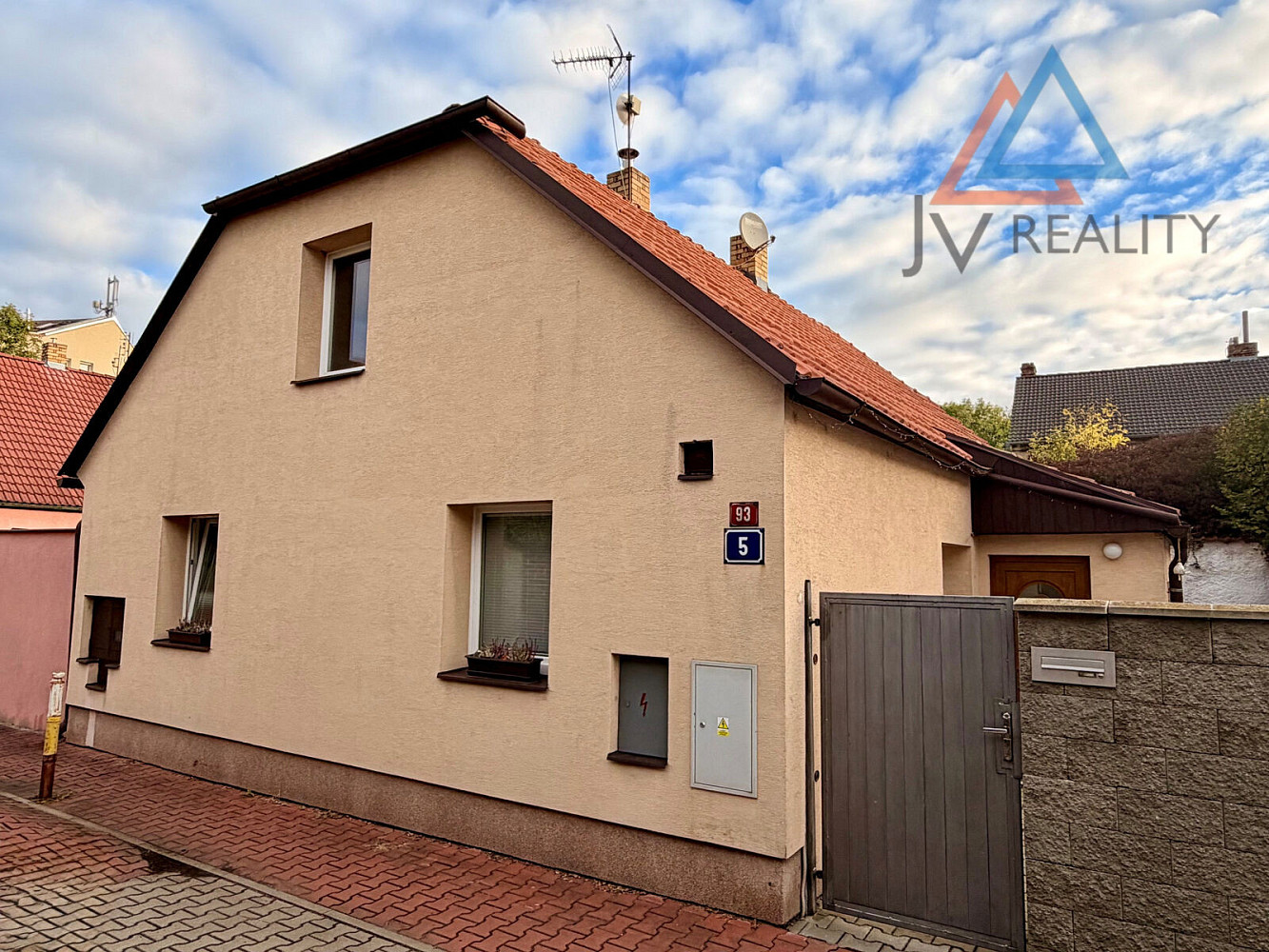 Prodej domu 105 m² s pozemkem 250 m²