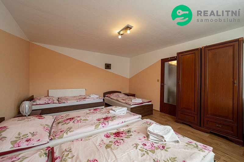 Prodej ubytovacího objektu 340 m² – fotografie 5
